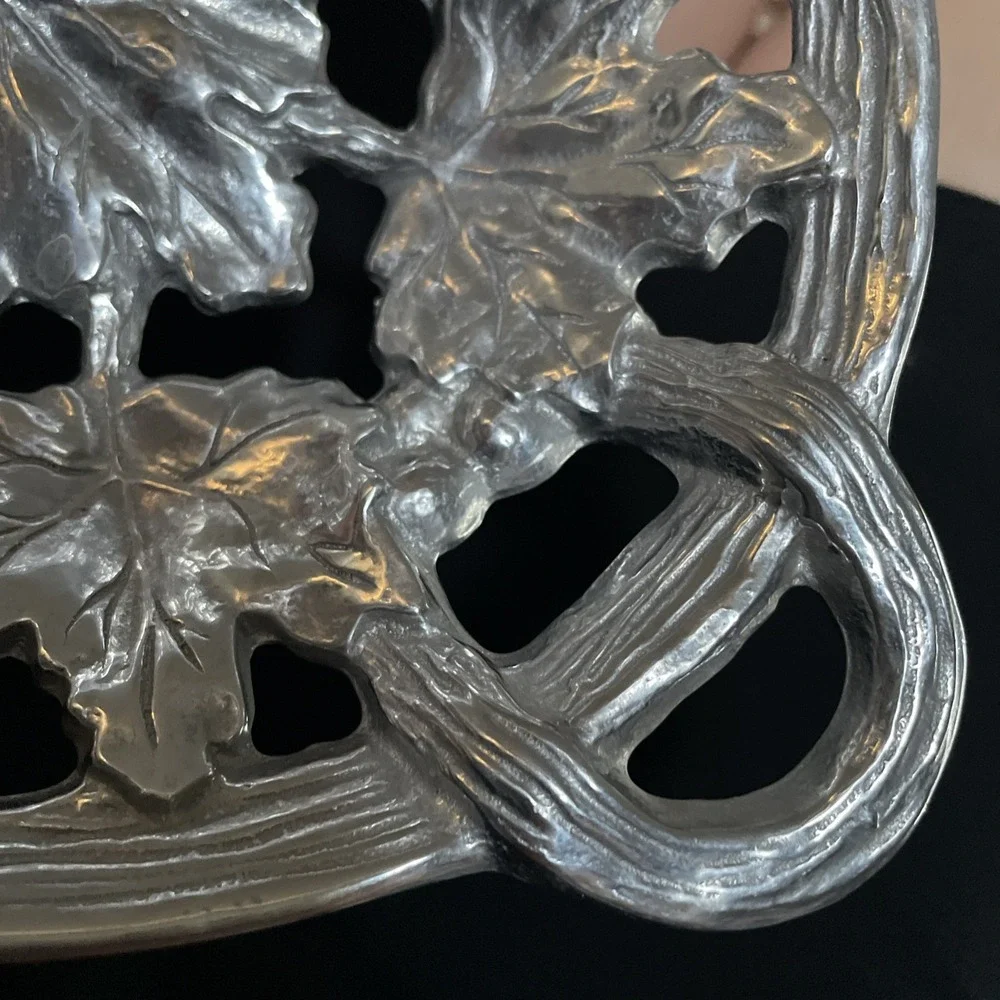 Wilton Silver Color Armetale Bread Fruit Hot Cold Bowl Basket Grape Leaf Pattern